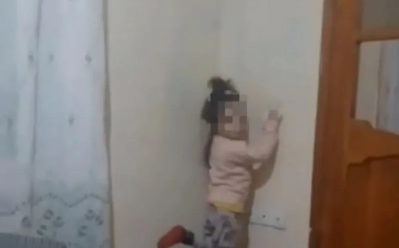 Övladına işgəncə verən ana saxlanıldı