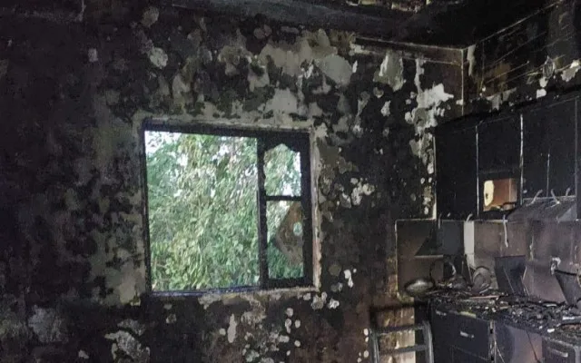 Novxanıda ev, qaraj və avtomobil yandı