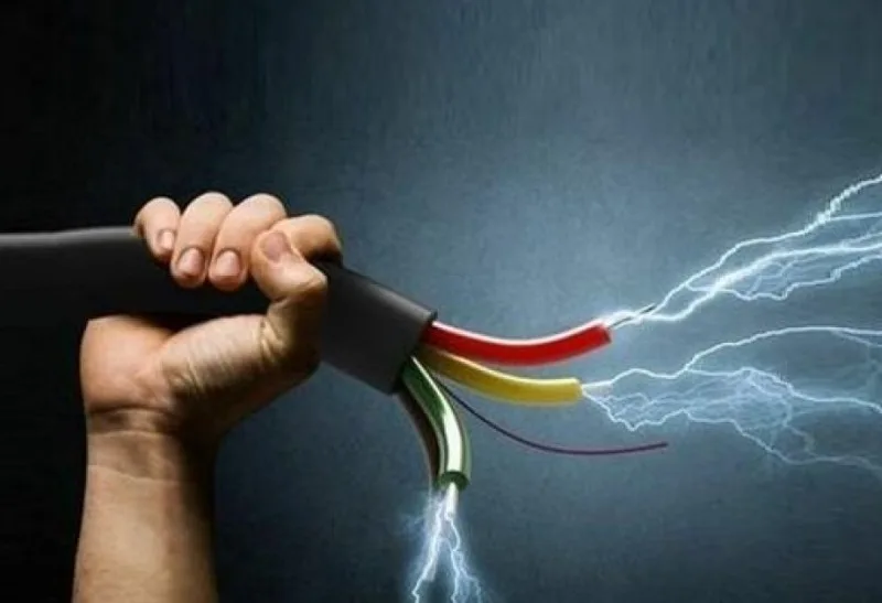27 yaşlı kişini elektrik cərəyanı vuraraq öldürdü