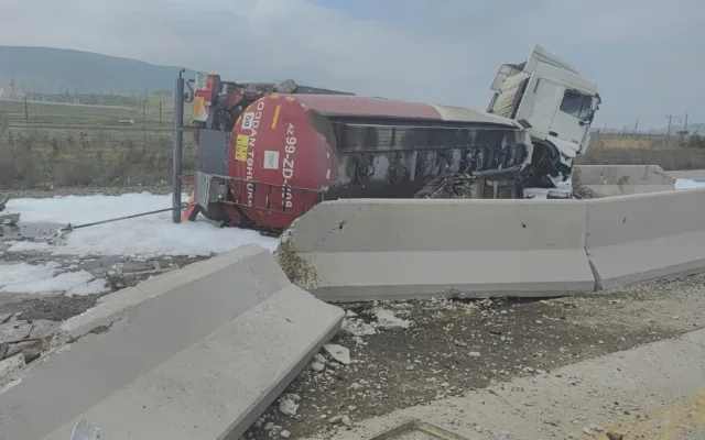 Qəza səbəbindən bağlanan yol açıldı