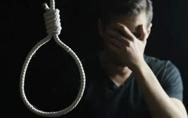 Bakıda gənc oğlan özünü asıb