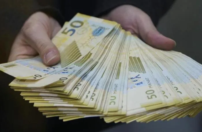 Kreditə götürdüyü 5 min manat oğurlandı