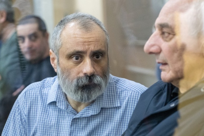 MƏHKƏMƏ: Yaralı azərbaycanlı əsgərlərin üzərinə benzin töküb onları diri-diri yandırıblar - FOTOLAR