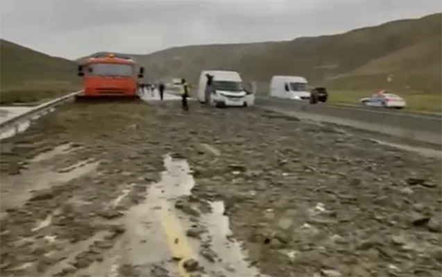 Sel Bakı-Şamaxı-Yevlax yolunu bu hala SALDI - VİDEO