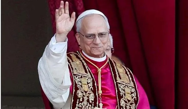 Yeni Papa ilk müraciətini etdi