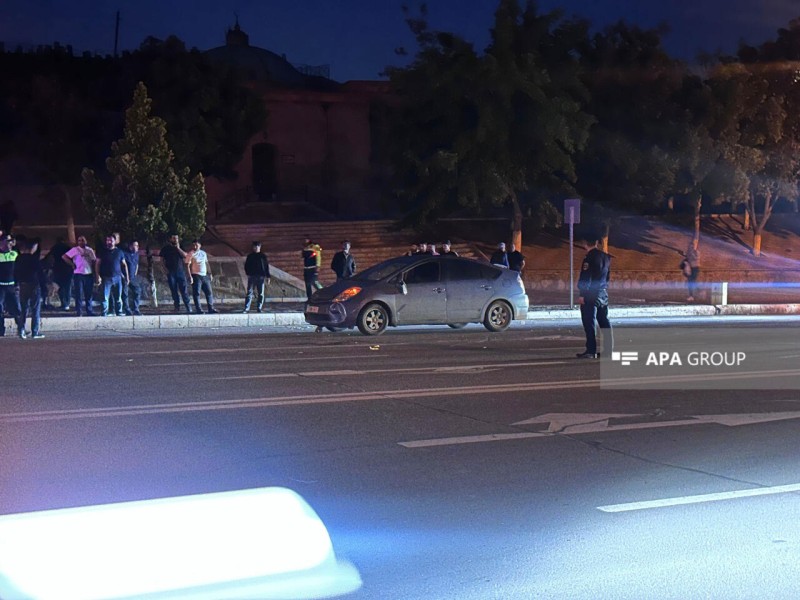Naxçıvanda avtomobil 4 nəfəri vurdu - FOTO