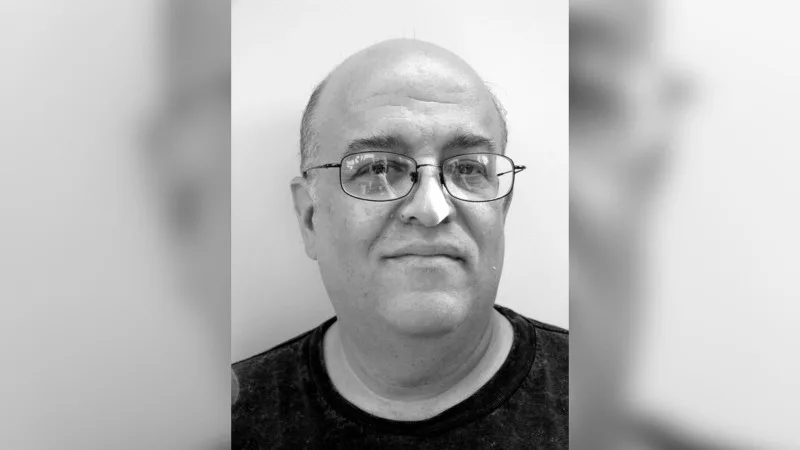 Məşhur yazıçı vəfat etdi