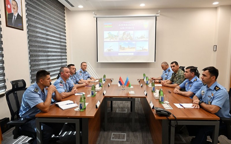 Azərbaycan və Serbiya HHQ arasında görüş keçirilib