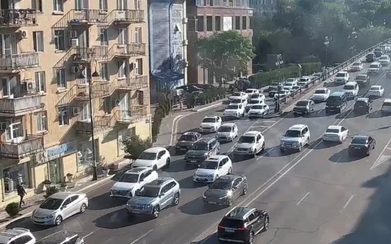 Bu yollarda tıxac var - SİYAHI
