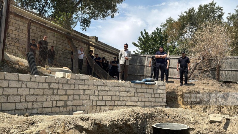 Sumqayıtda tikintidə fəhlə torpaq uçqunu altında qalaraq ölüb - YENİLƏNİB