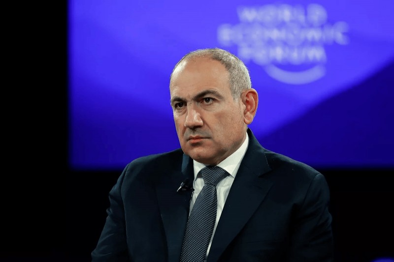 Paşinyan Rusiyada səfərdədir
