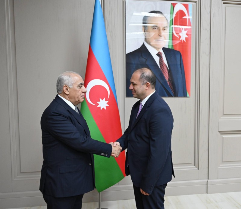 Əli Əsədov Givi Mikanadze ilə görüşüb