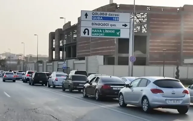 Sentyabrda Bakı yollarındakı xaosu təsəvvür etmək çətin deyil... - VİDEO