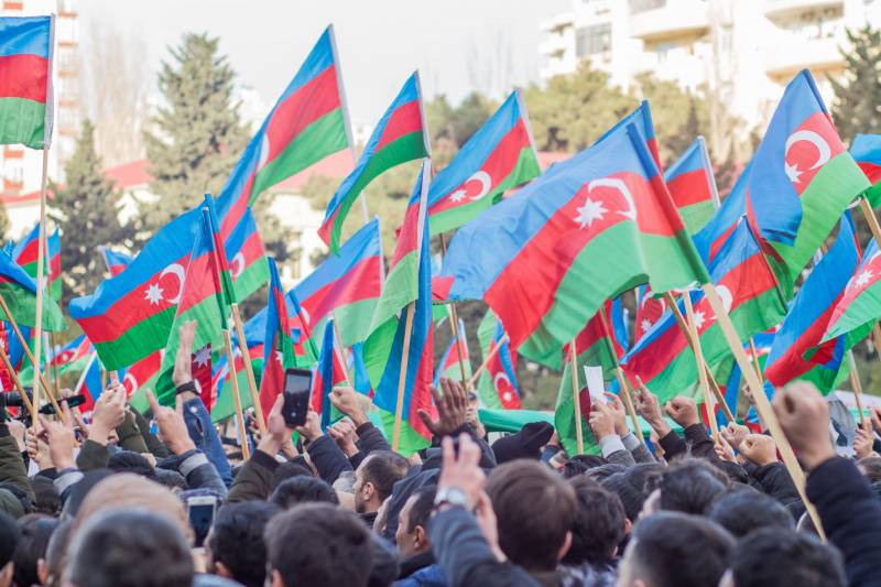 Dövlətdən razı cəmiyyət dövlətin maraqlarının qorunmasının başlıca təminatçıdır