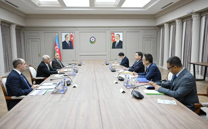 Əli Əsədov Vanq Lijun ilə görüşüb
