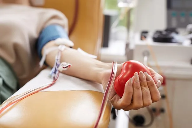 Kofeinin donor qanına ZƏRƏRİ