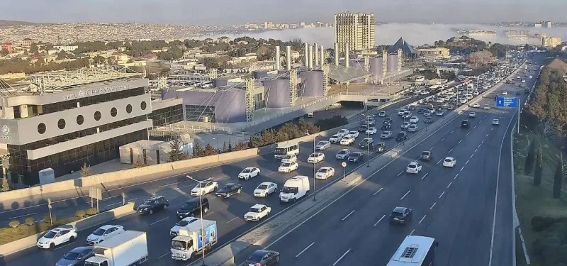 DİQQƏT: Bu yollarda tıxac var - SİYAHI