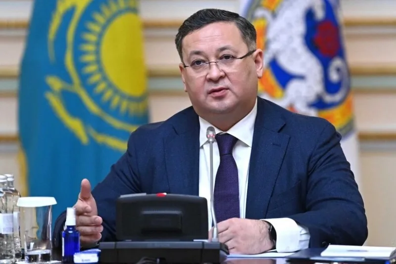 Saxlanıldığım barədə yalan xəbər yayılanda işdə idim - Nazir