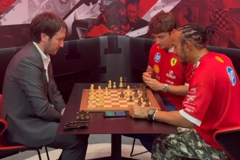 Teymur Rəcəbov Formula 1 pilotları ilə şahmat oynadı