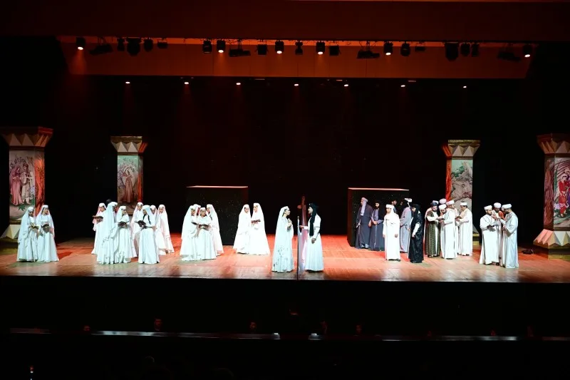 117 yaşlı "Leyli və Məcnun" operasının yeni səhnə quruluşunda