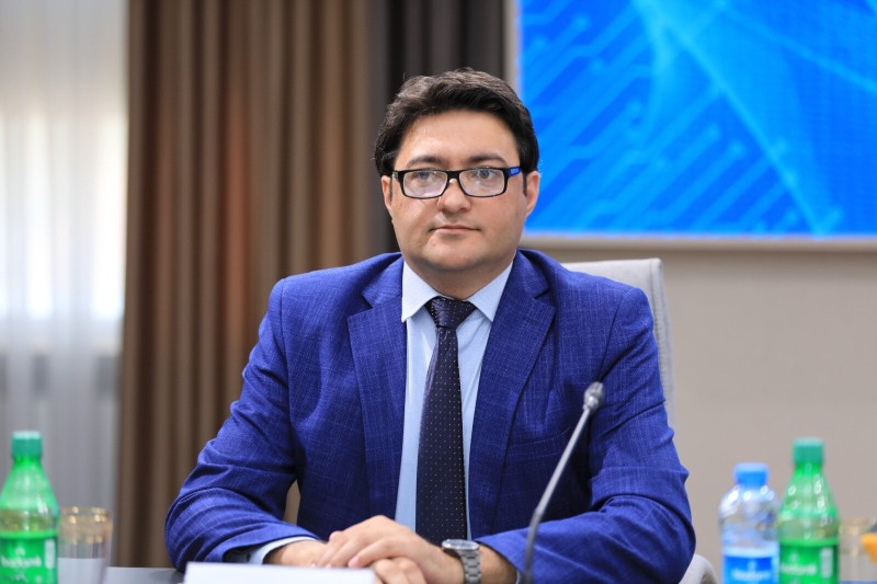 Qlobal burulğanda siyasət: yeni qütblər, yeni hədəflər - Əziz Əlibəyli ilə MÜSAHİBƏ