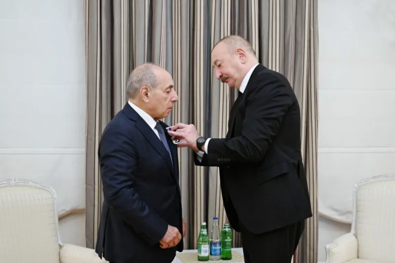 Prezident Yaqub Eyyubova “İstiqlal” ordenini təqdim etdi - FOTOLAR
