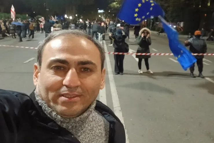 Jurnalist Əfqan Sadıqov CƏRİMƏLƏNDİ