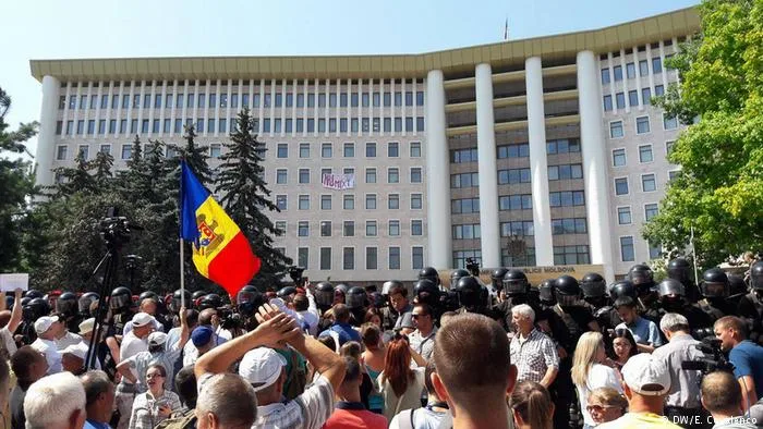 Rusiya səfiri Moldova XİN-ə çağırıldı