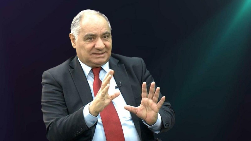 Qulu Məhərrəmli: İki azərbaycanlının bir-biri ilə başqa dildə danışması simasızlıqdır– MÜSAHİBƏ