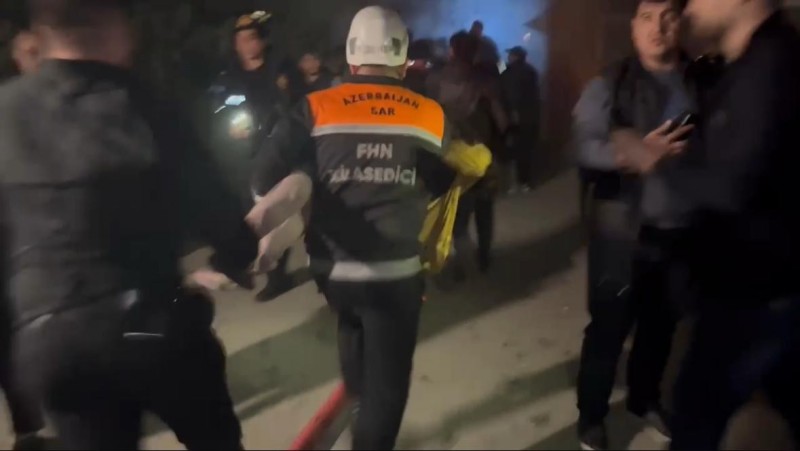 Bakıda yaşayış binasında yanğın: 3 nəfər öldü, 20 sakin isə... - YENİLƏNİB - FOTOLAR/VİDEO