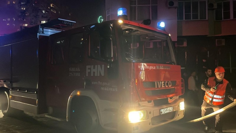 Bakıda yaşayış binasında yanğın: 3 nəfər öldü, 20 sakin isə... - YENİLƏNİB - FOTOLAR/VİDEO