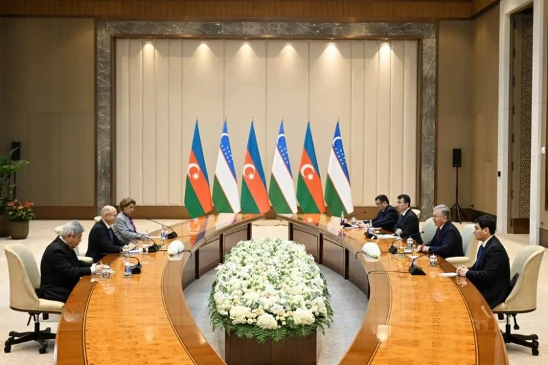 Mirziyoyev Şahbazovla enerji sahəsində birgə layihələri müzakirə edib
