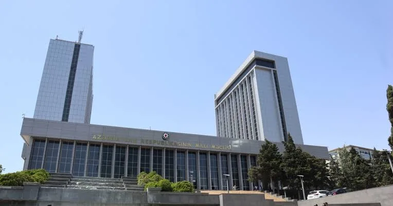 ​​​​​​Abidələrin köçürülməsinə dair yeni tələb müəyyənləşir