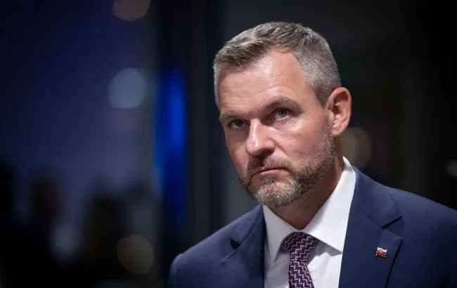 Ukrayna Slovakiya prezidentini qara siyahıya saldı