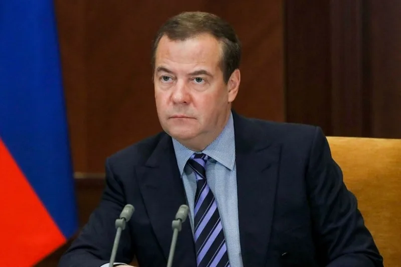 Medvedyev Avropa İttifaqını xəstə heyvanla müqayisə etdi