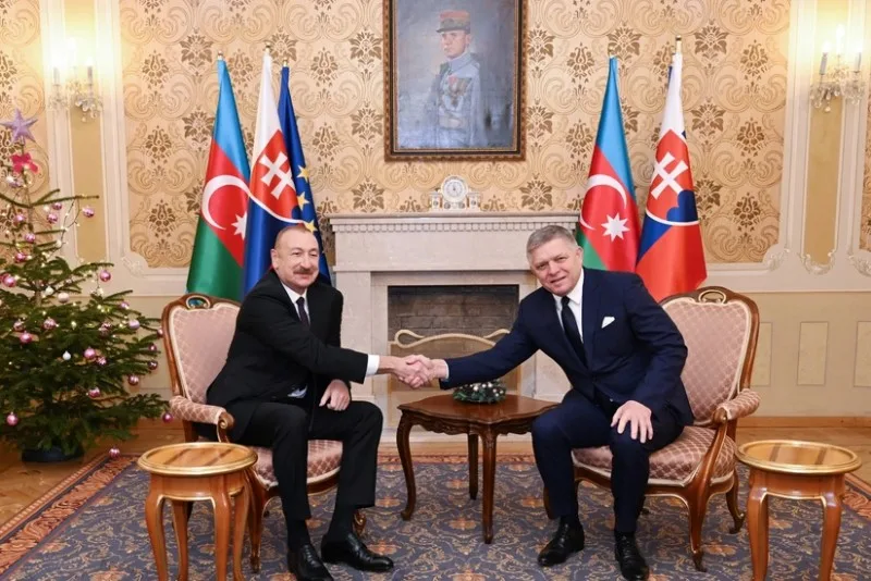 İlham Əliyevin Slovakiyanın Baş naziri ilə təkbətək görüşü olub - YENİLƏNİB