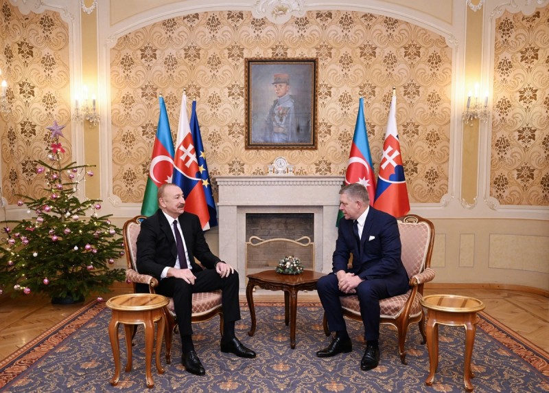 İlham Əliyevin Slovakiyanın Baş naziri ilə təkbətək görüşü olub - YENİLƏNİB