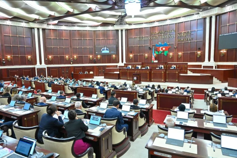 MM-in iclası başladı: 16 məsələ müzakirə edilir