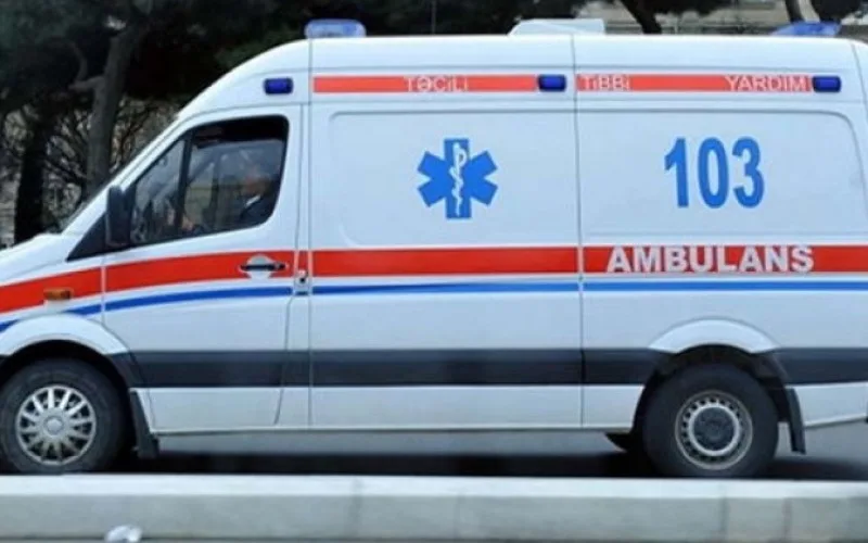 Gənc oğlan naməlum şəraitdə bıçaq xəsarəti aldı