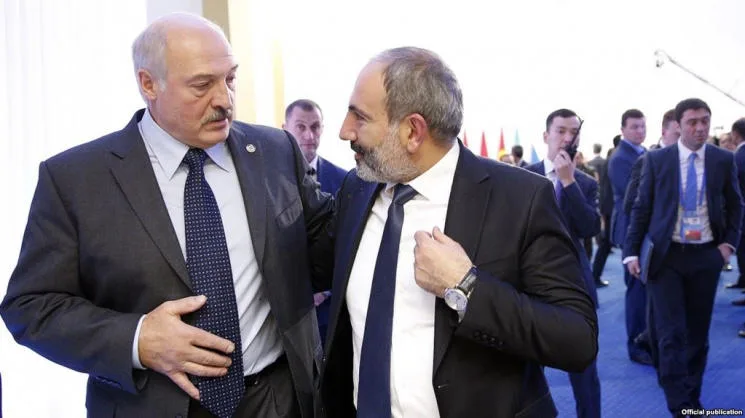 Lukaşenko Paşinyana təşəkkür etdi