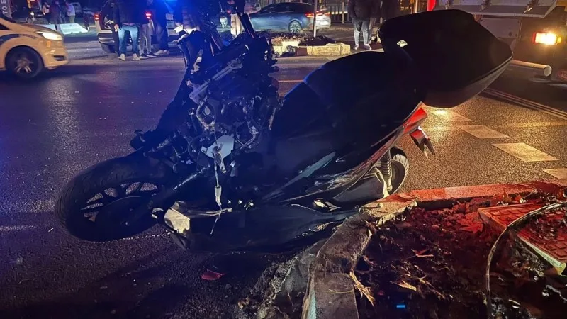 Maşınla motosikletçini qəsdlə vurub üstündən keçdi