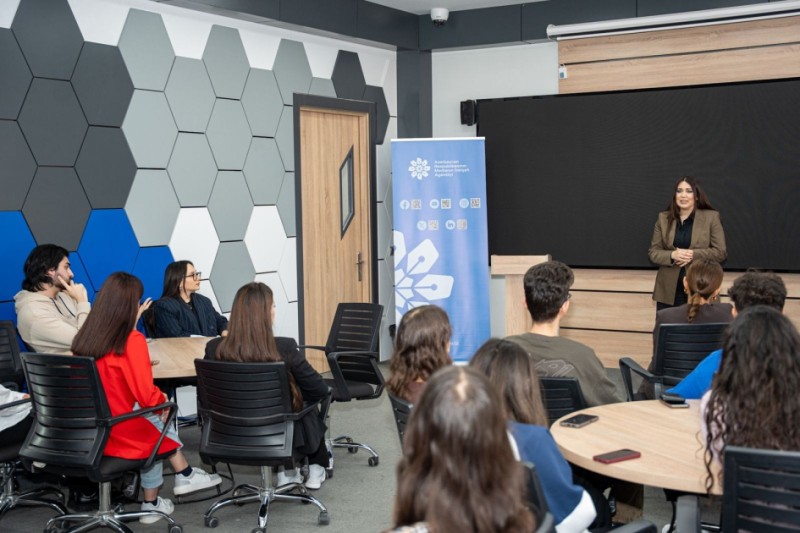 BDU-nun iki tələbəsi “MEDİA Savadlılığı” Həftəsi çərçivəsində mükafatlandırıldı