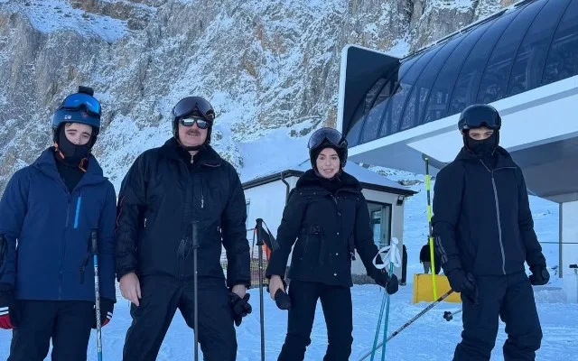 Prezident və ailə üzvləri Şahdağda - FOTO