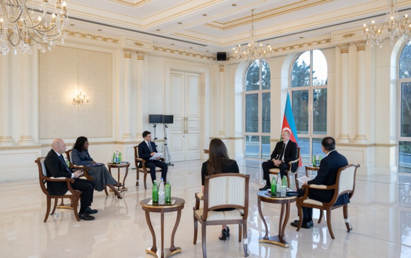 Prezidentin müsahibəsinə belə hazırlaşdılar - VİDEO