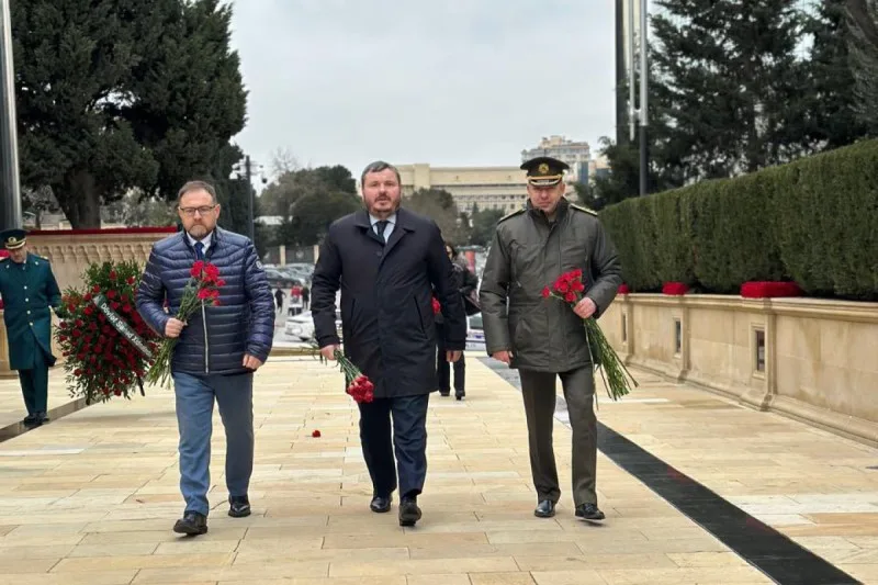 Ukrayna səfiri də Şəhidlər Xiyabanını ziyarət etdi - FOTO