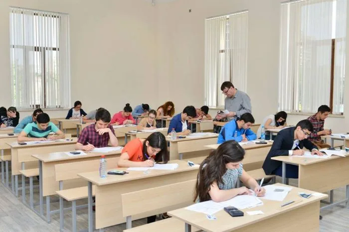 İmtahan nəzarətçilərinin 88,8 faizi ali təhsillidir - RƏSMİ