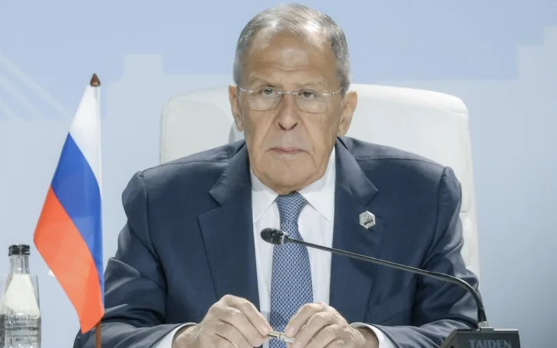 İrəvan iki seçimdən birini etməlidir - Lavrov