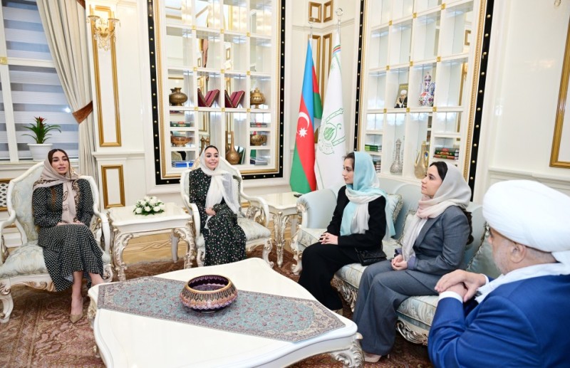 Leyla və Arzu Əliyevalar iftar mərasimində - FOTOLAR