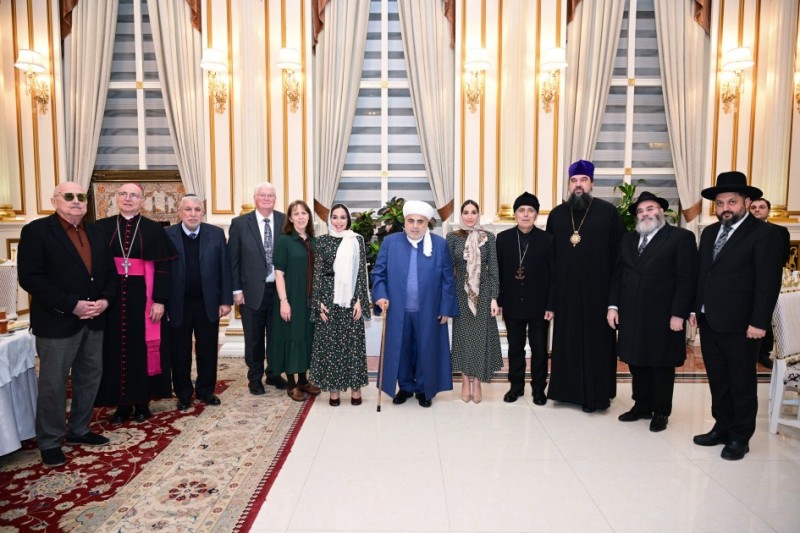 Leyla və Arzu Əliyevalar iftar mərasimində - FOTOLAR