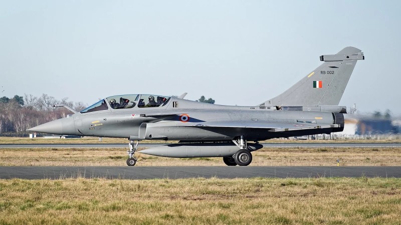 Fransa MN: BƏƏ-yə əlavə altı "Rafale" qırıcısı göndərmişik